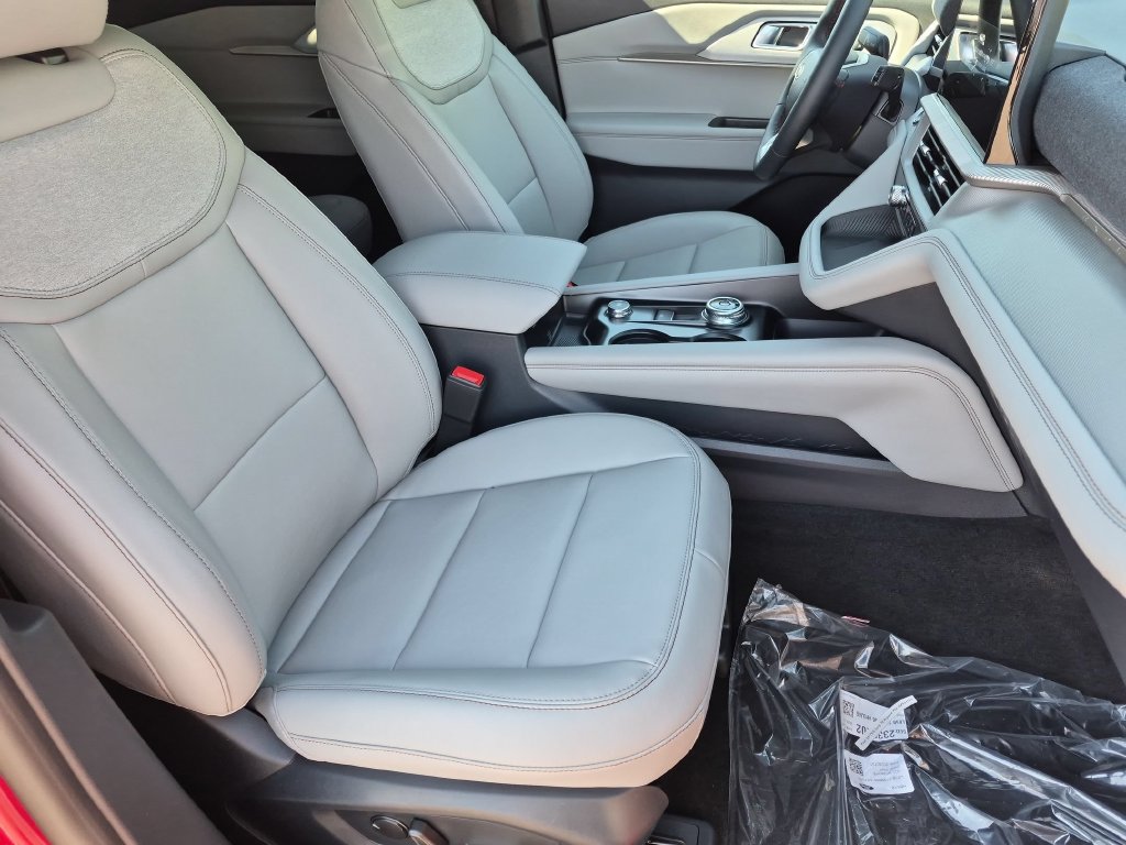 New 2027 Ford Explorer Active w/ Active Comfort Package AWD/4WD image 21