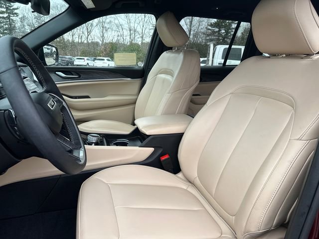 Used 2024 Jeep Grand Cherokee Limited image 36