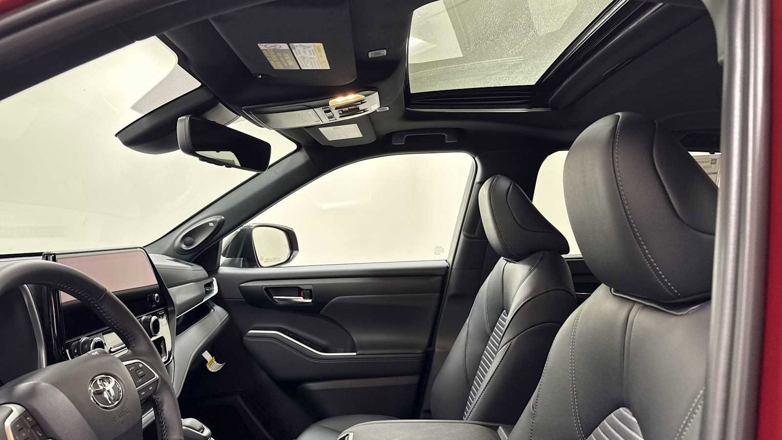 New 2026 Toyota Highlander XSE image 24