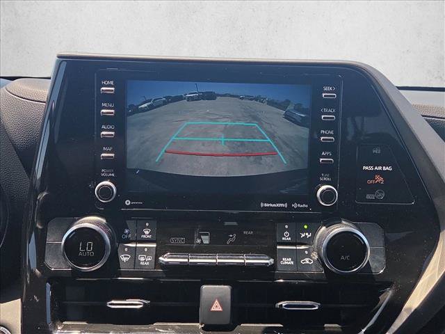 Used 2022 Toyota Highlander LE FWD image 14