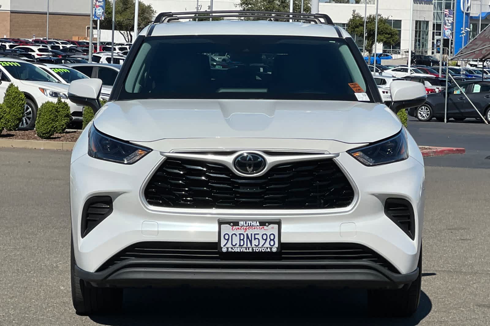 Used 2022 Toyota Highlander L AWD/4WD image 10