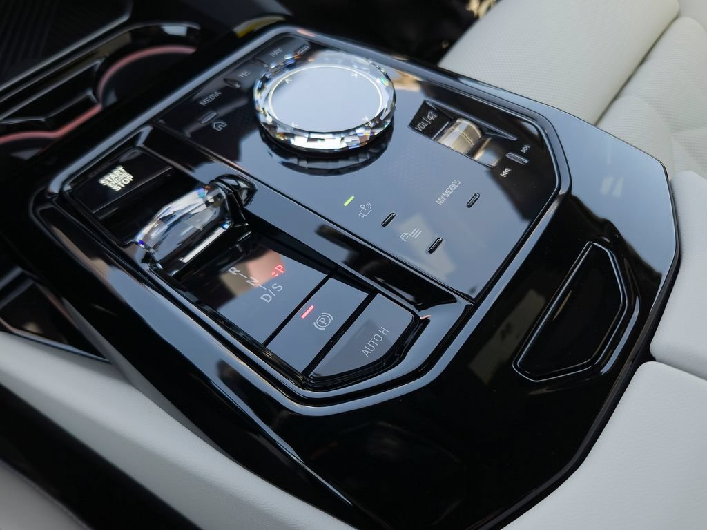 New 2026 BMW 530i w/ Executive Package RWD image 10