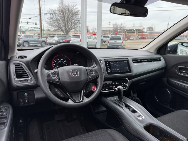 Used 2020 Honda HR-V EX image 16