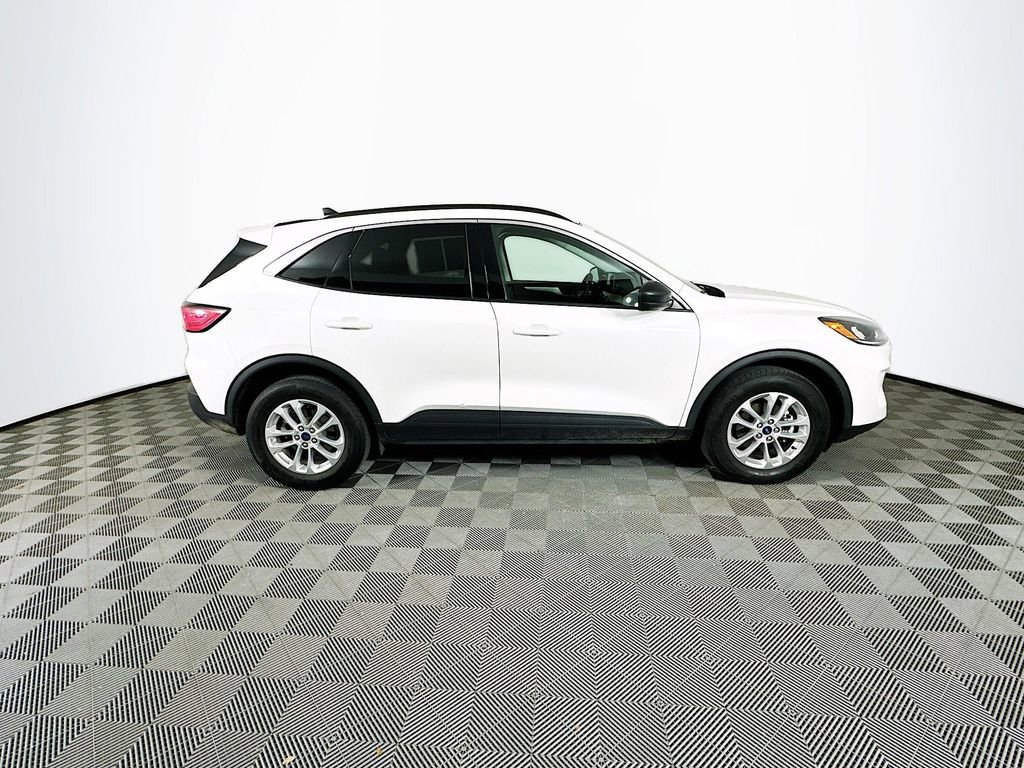 Used 2022 Ford Escape SE w/ Convenience Package image 11
