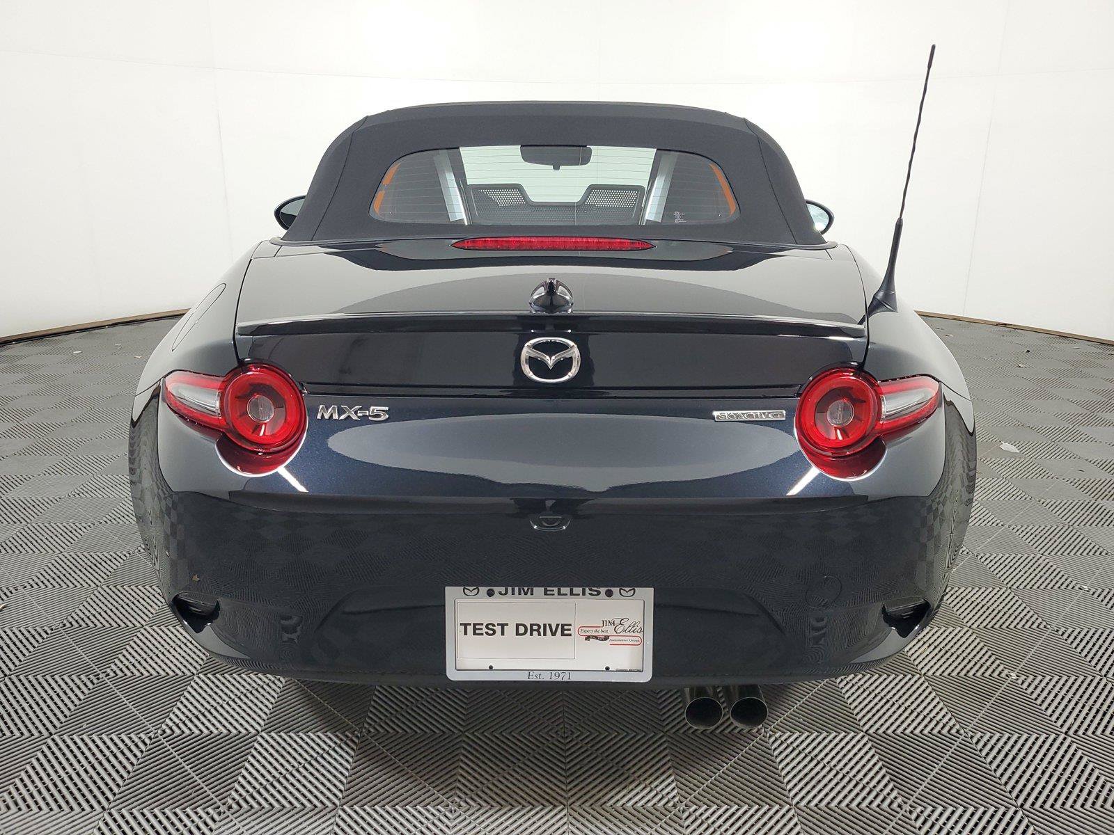 New 2026 MAZDA MX-5 Miata Club w/ Interior Package RWD image 5