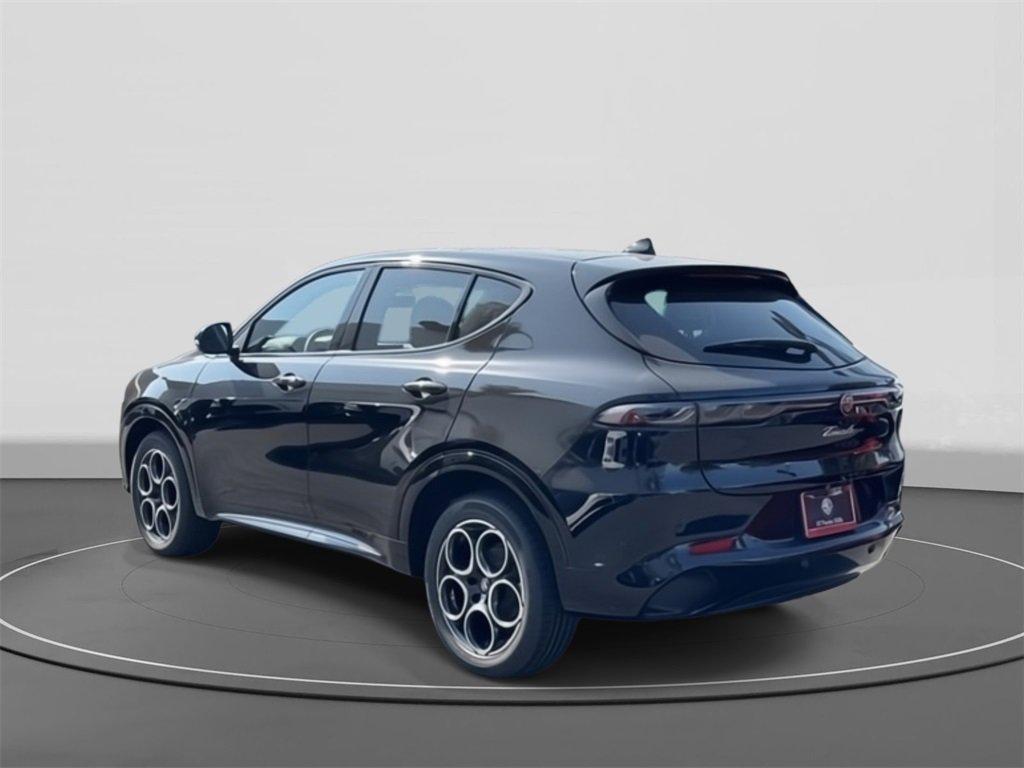 New 2025 Alfa Romeo Tonale w/ Premium Package image 4