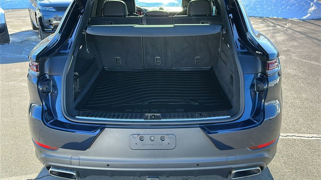 Used 2024 Porsche Cayenne Coupe image 26