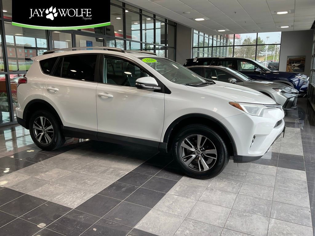 Used 2016 Toyota RAV4 XLE image 1