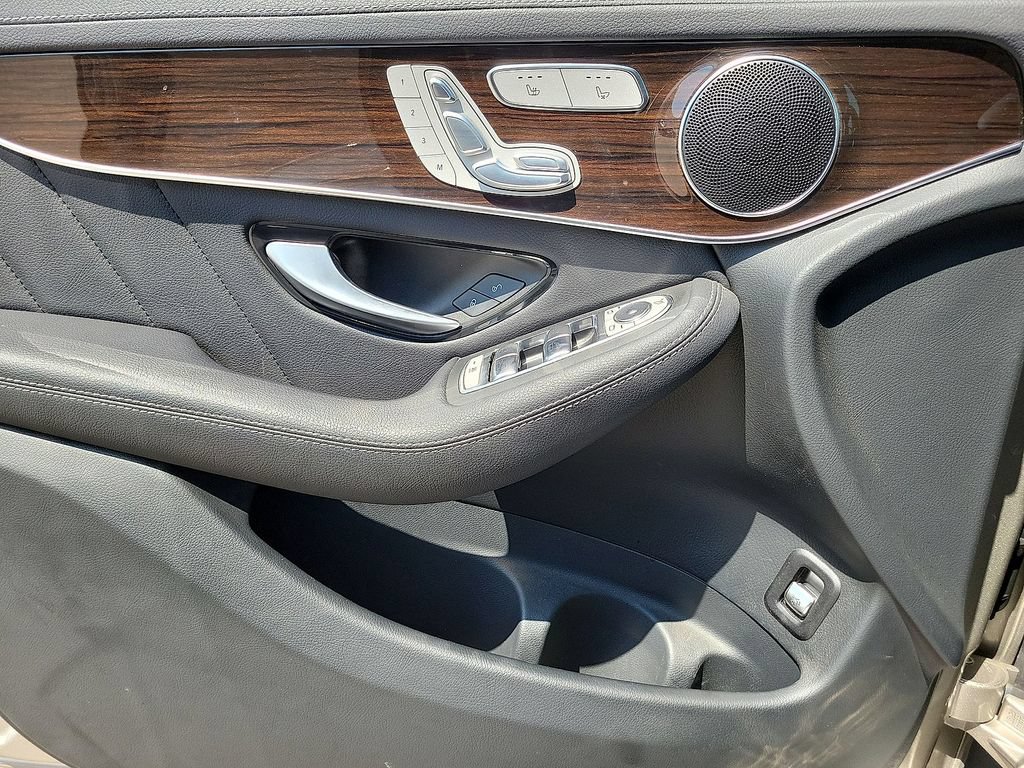 Certified 2022 Mercedes-Benz GLC 300 4MATIC Coupe image 15