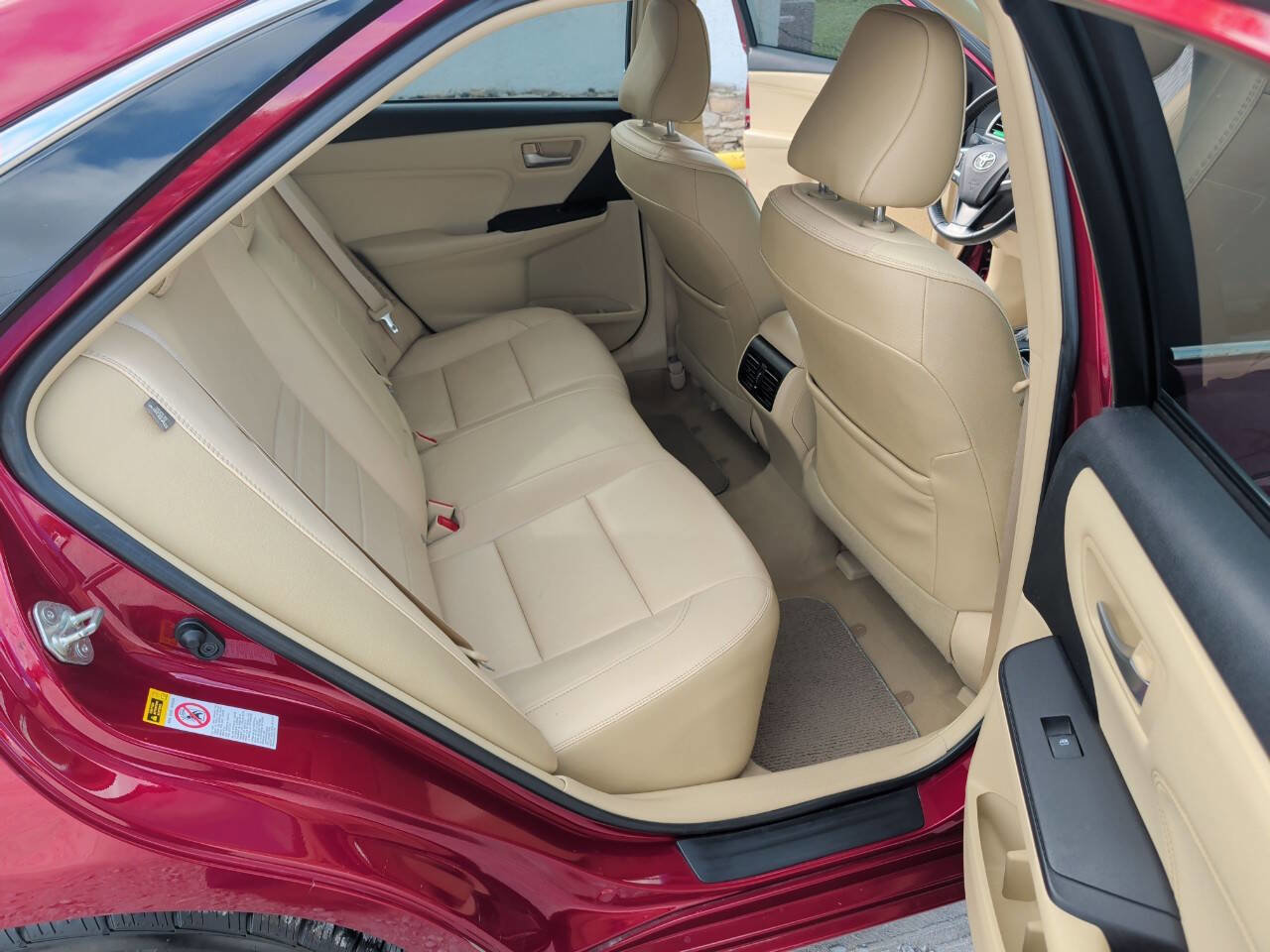 Used 2015 Toyota Camry XLE image 13