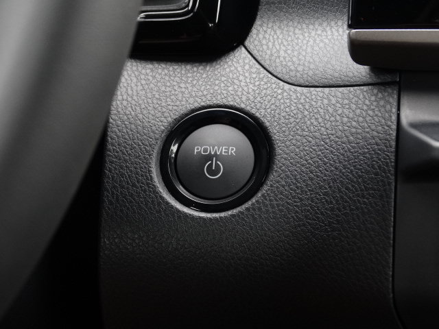 New 2026 Toyota Camry Hybrid FWD image 19