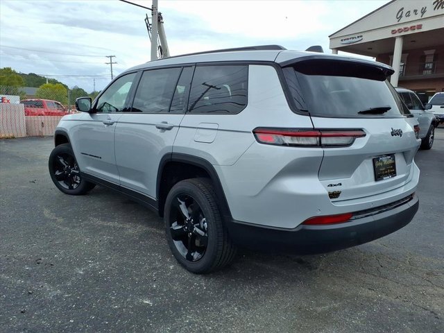 New 2025 Jeep Grand Cherokee L Altitude image 4