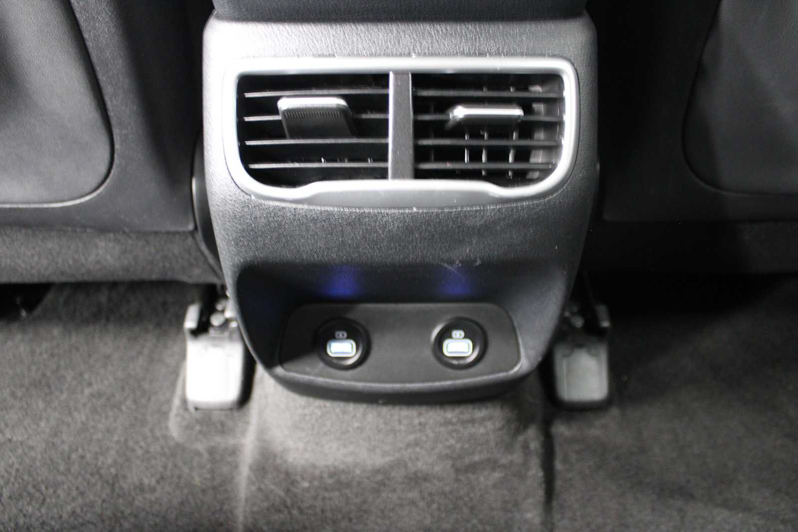 Used 2023 Hyundai Santa Fe SEL Convenience AWD/4WD image 36