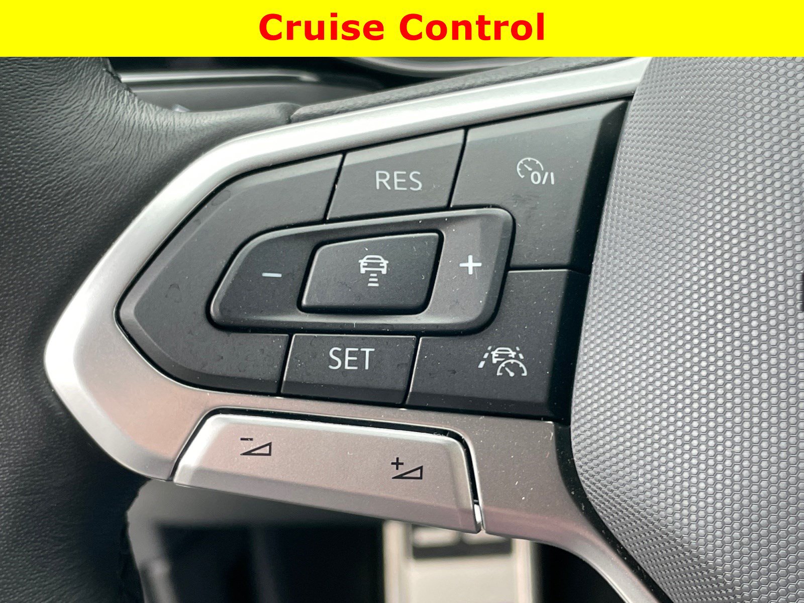 Used 2025 Volkswagen Jetta Sport FWD image 22