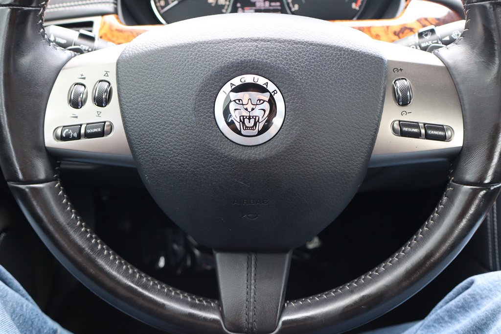 Used 2010 Jaguar XK Coupe RWD image 22