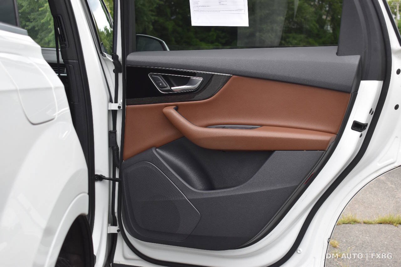 Used 2019 Audi Q7 3.0T Premium w/ Convenience Package AWD/4WD image 11