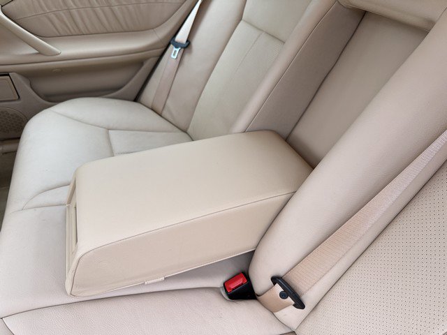 Used 2001 Mercedes-Benz E 320 Sedan image 13