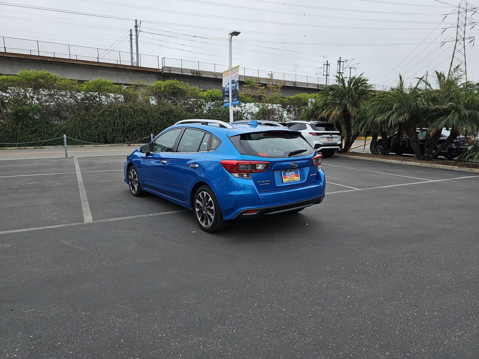 Used 2021 Subaru Impreza 2.0i Limited w/ Popular Package #3 image 5