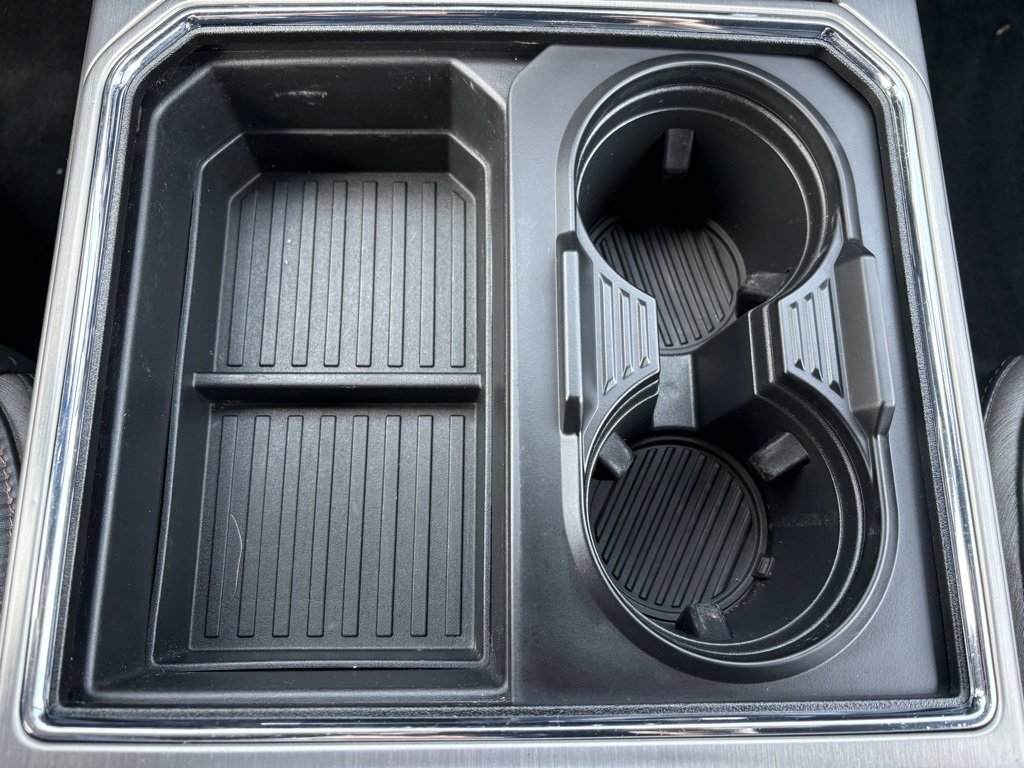 Used 2022 Ford F350 Platinum image 11