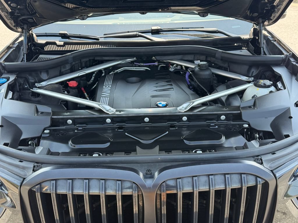 Used 2024 BMW X7 xDrive40i w/ Executive Package AWD/4WD image 46
