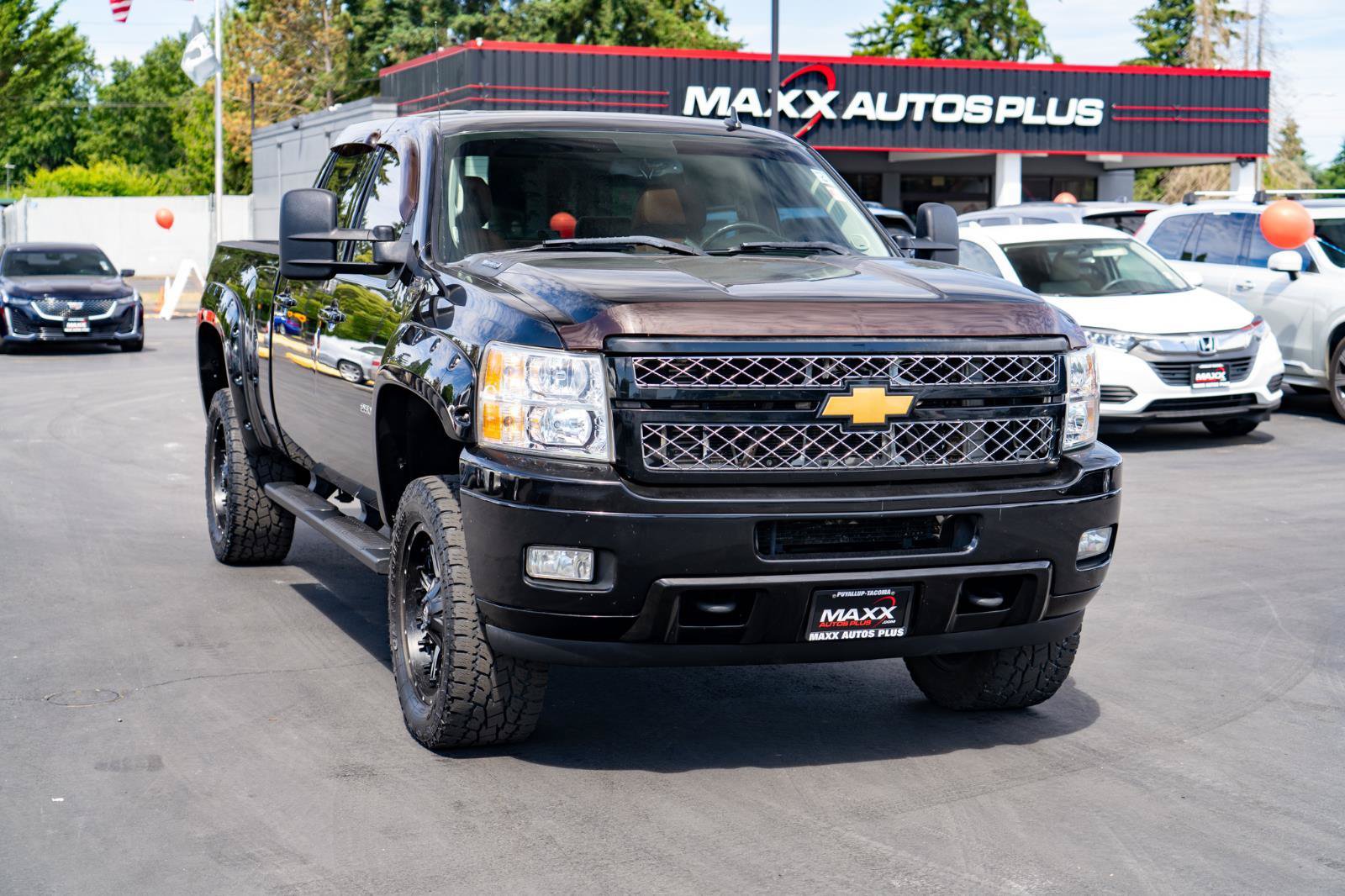 Used 2013 Chevrolet Silverado 2500 LTZ AWD/4WD image 2