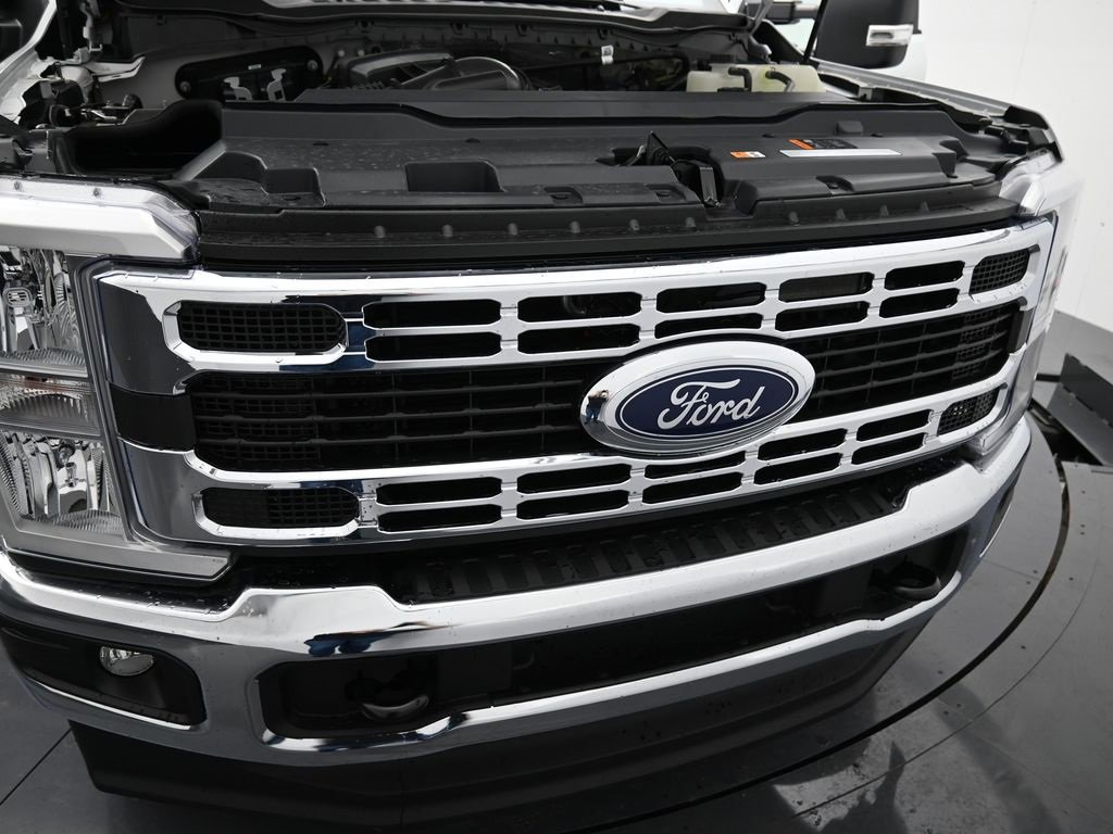 New 2026 Ford F350 XLT image 34