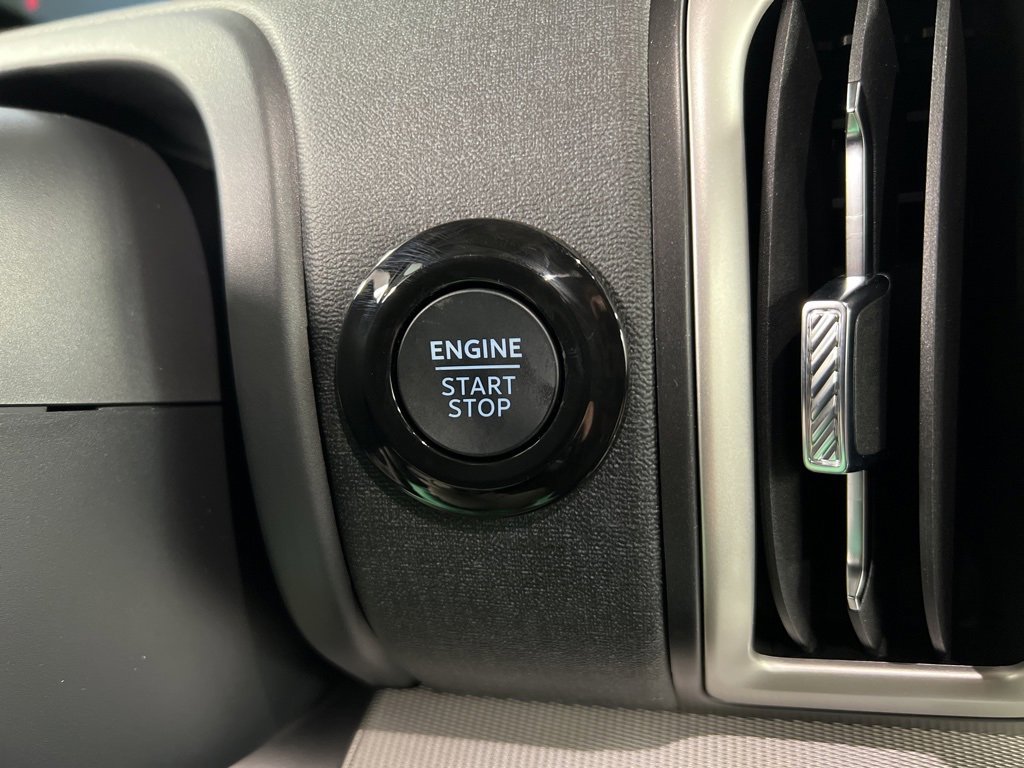 New 2025 Ford Expedition Active image 18