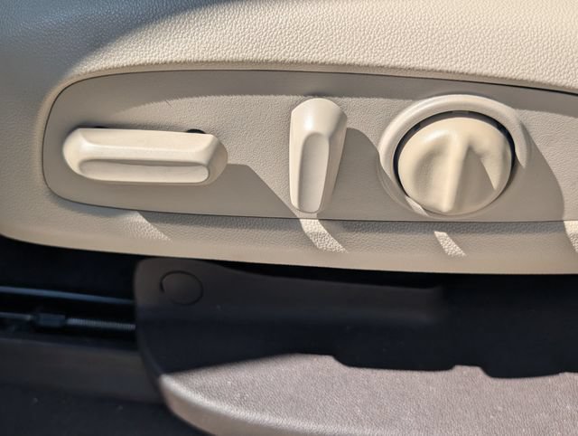 Used 2019 GMC Acadia Denali w/ Technology Package FWD image 13