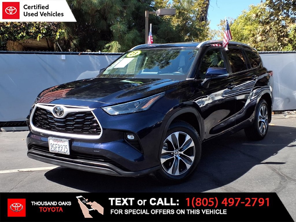 Certified 2023 Toyota Highlander XLE AWD/4WD image 1