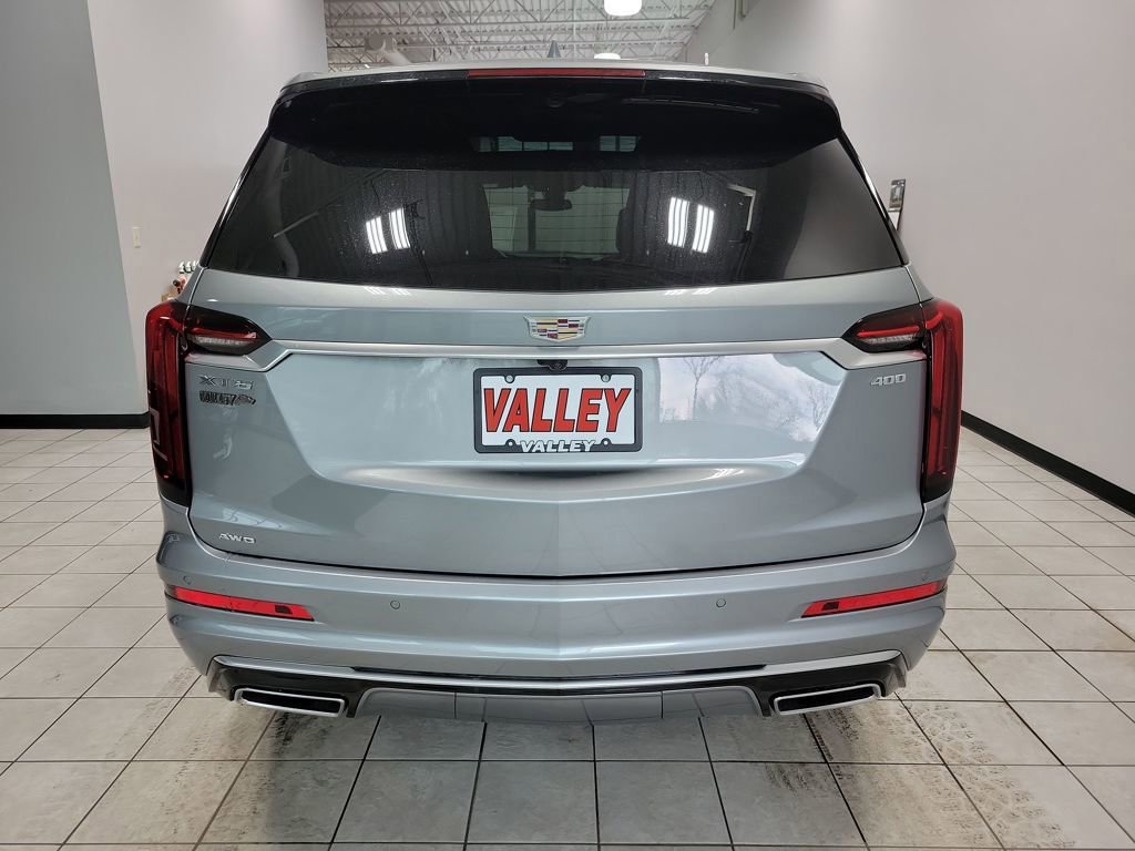 Used 2025 Cadillac XT6 Premium Luxury image 15