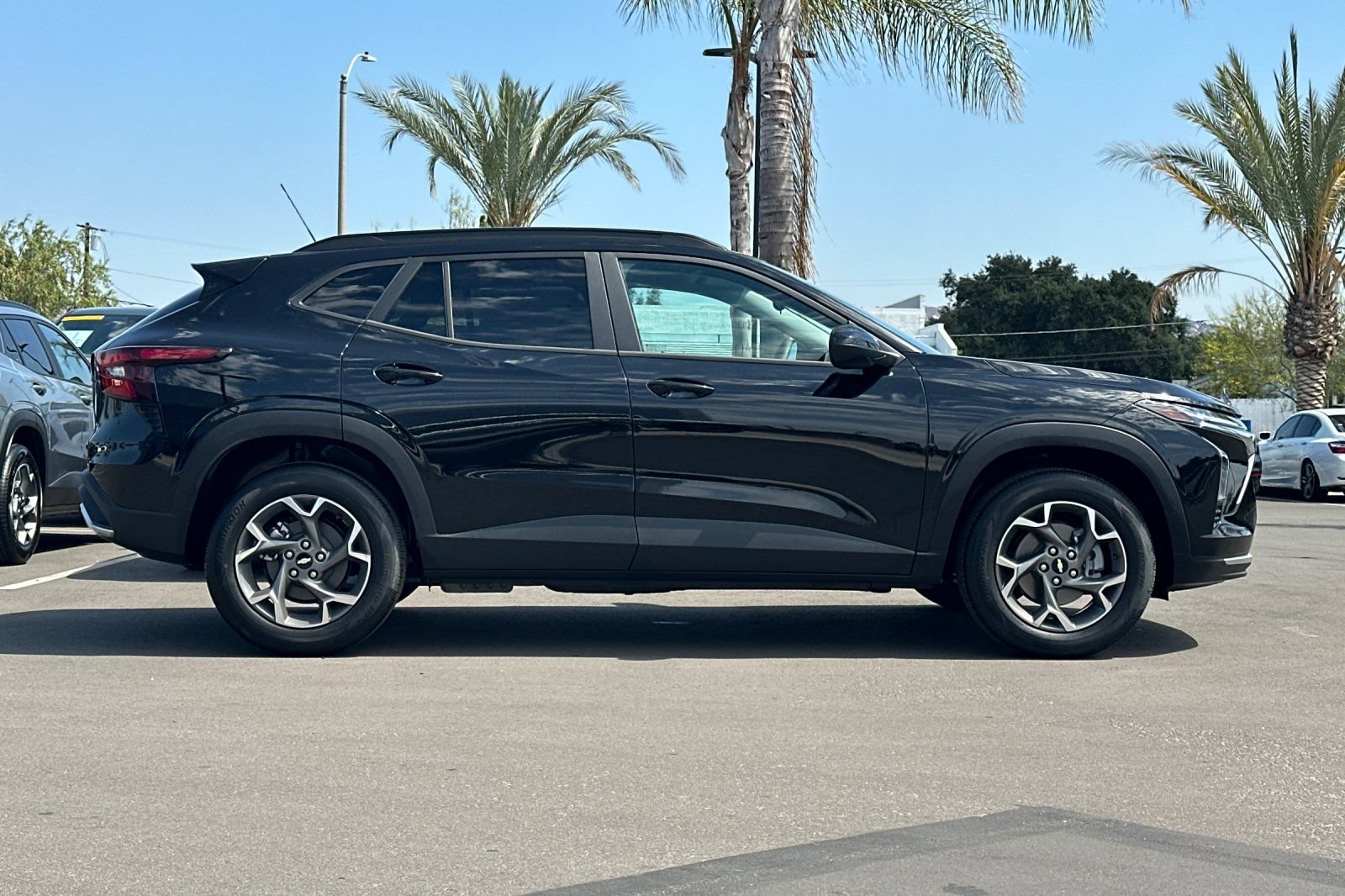 New 2026 Chevrolet Trax LT FWD image 3