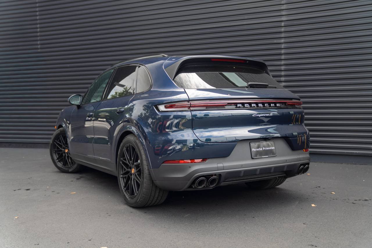 New 2026 Porsche Cayenne S AWD/4WD image 3