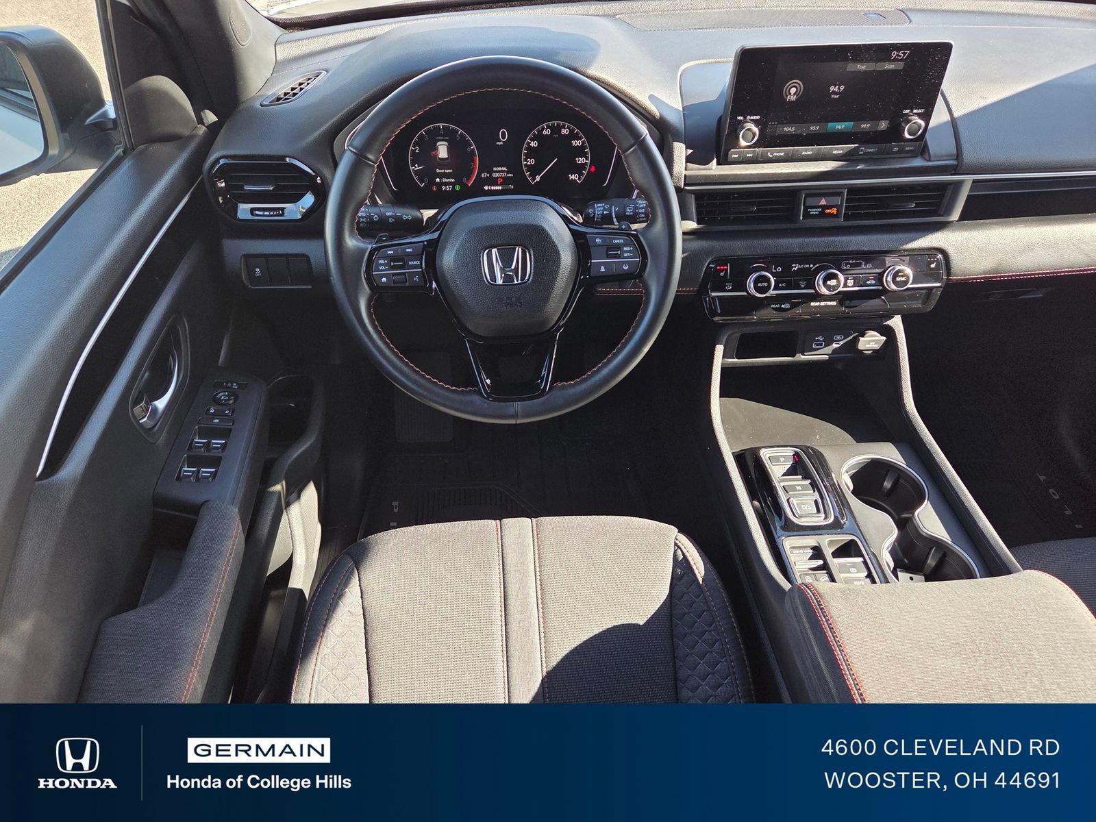 Used 2025 Honda Pilot Sport image 6