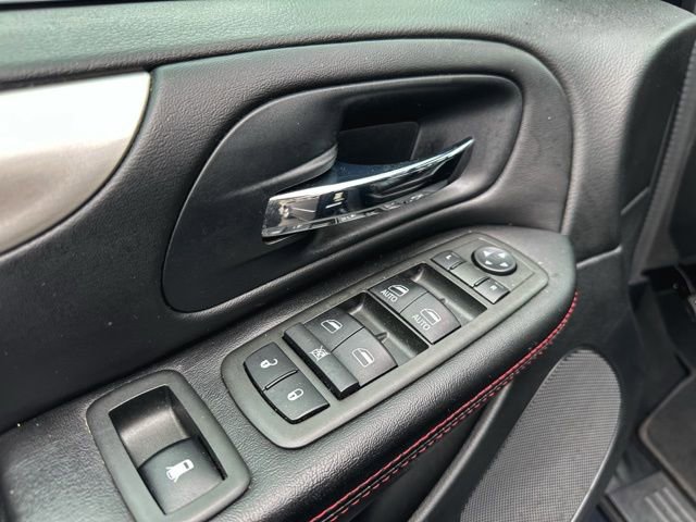 Used 2014 Dodge Grand Caravan R/T w/ Driver Convenience Group image 14