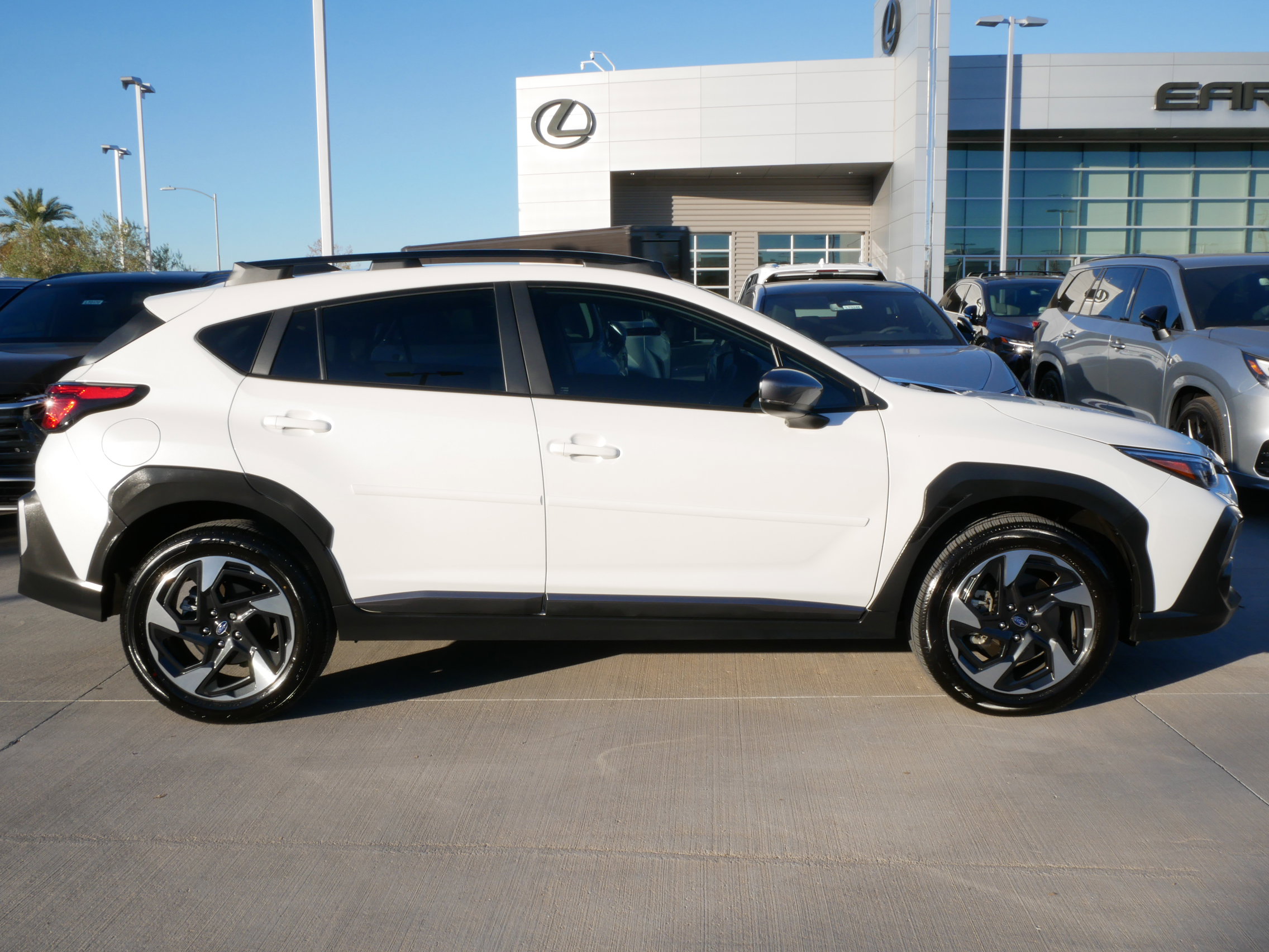 Used 2024 Subaru Crosstrek 2.5i Limited w/ Crosstrek Mirror Package image 11