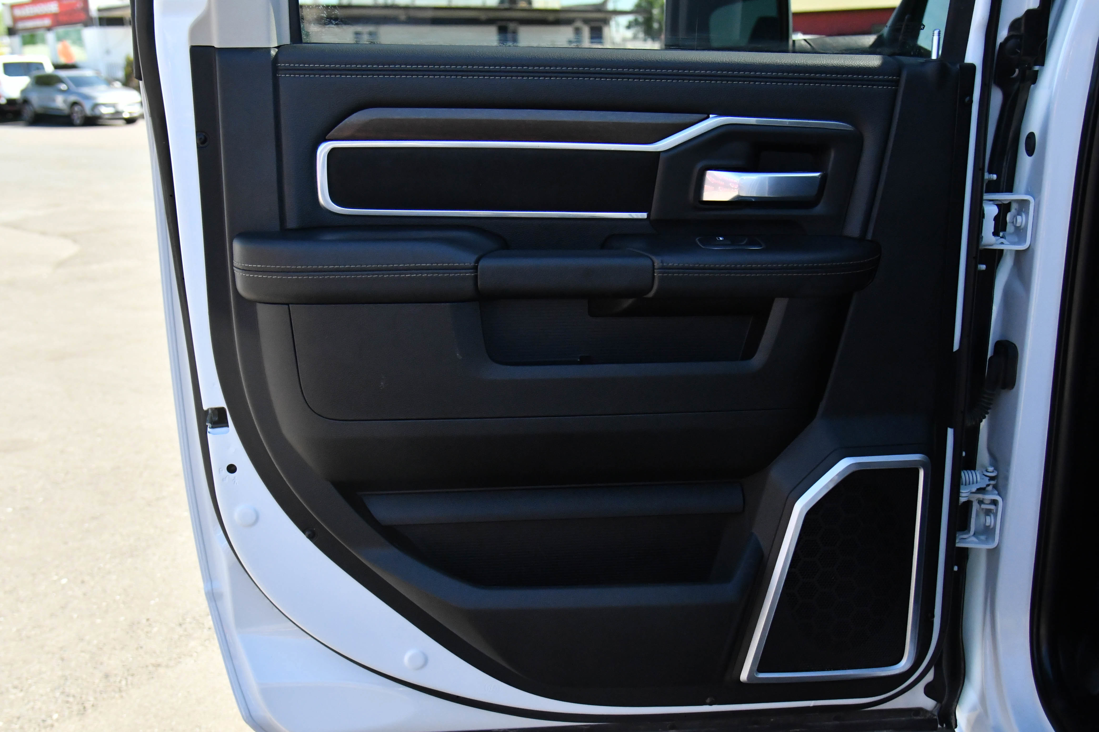 Used 2024 RAM 2500 Laramie image 40