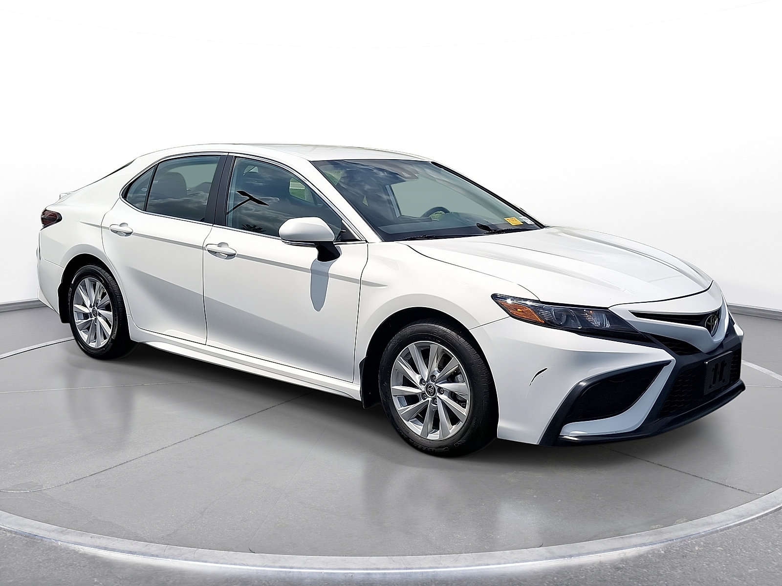 Used 2024 Toyota Camry SE