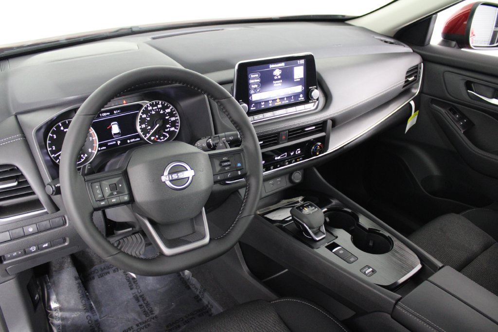 Certified 2026 Nissan Rogue SV FWD image 15
