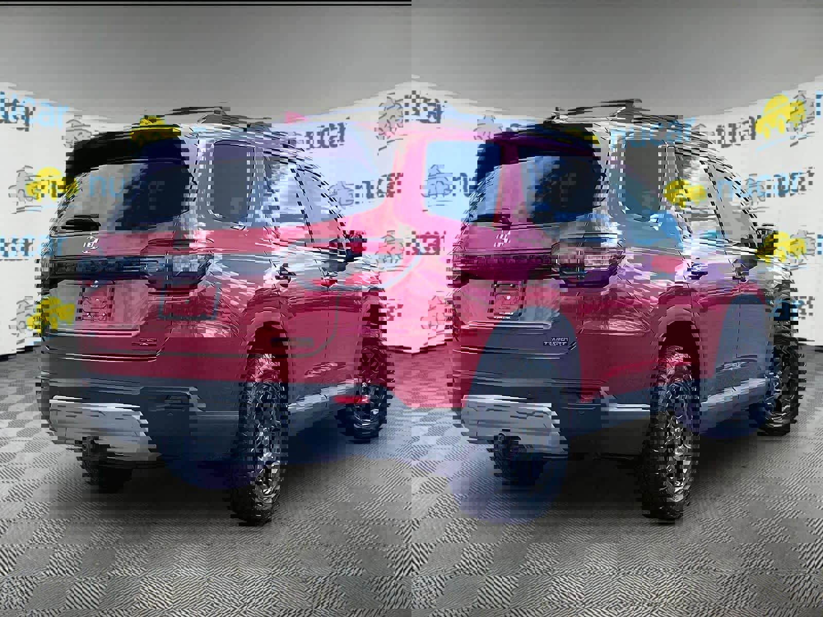 Used 2025 Honda Pilot TrailSport image 6