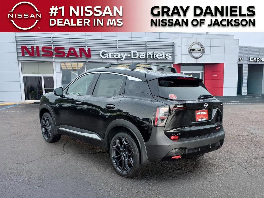New 2026 Nissan Kicks SR AWD/4WD image 5