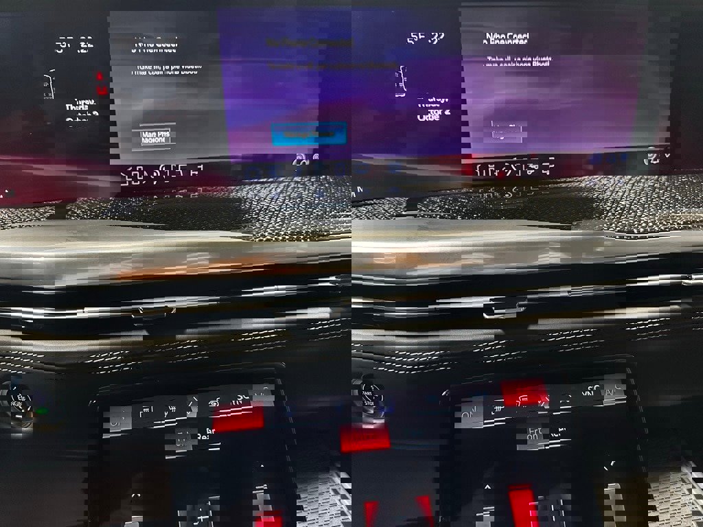 Used 2025 Cadillac Escalade V image 35