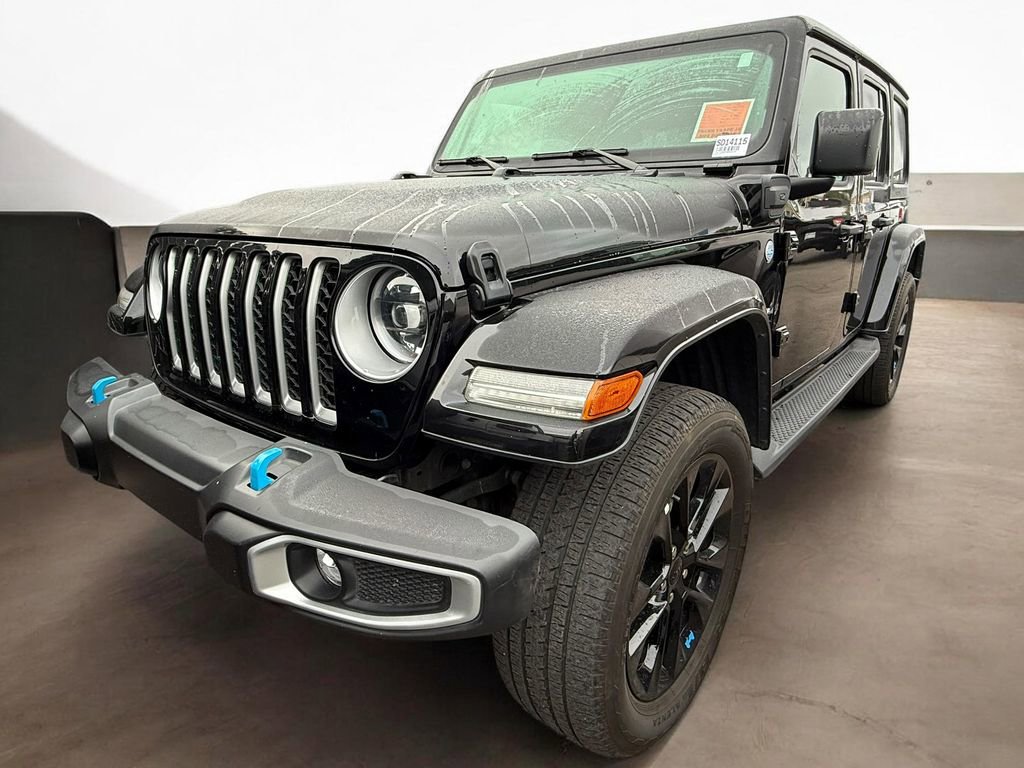 Used 2023 Jeep Wrangler Unlimited Sahara image 17