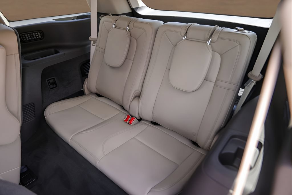 Used 2023 Lincoln Aviator Reserve w/ Equipment Group 201A AWD/4WD image 22
