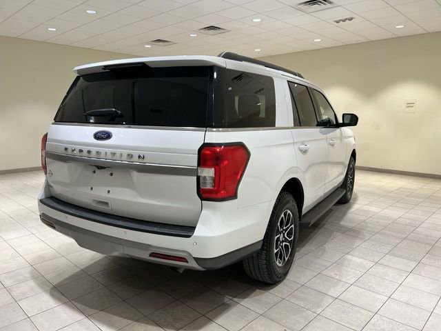 Certified 2024 Ford Expedition XLT RWD image 5
