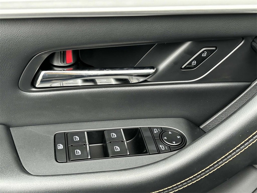 New 2025 MAZDA CX-70 Plug-In Hybrid w/ Premium Pkg image 14