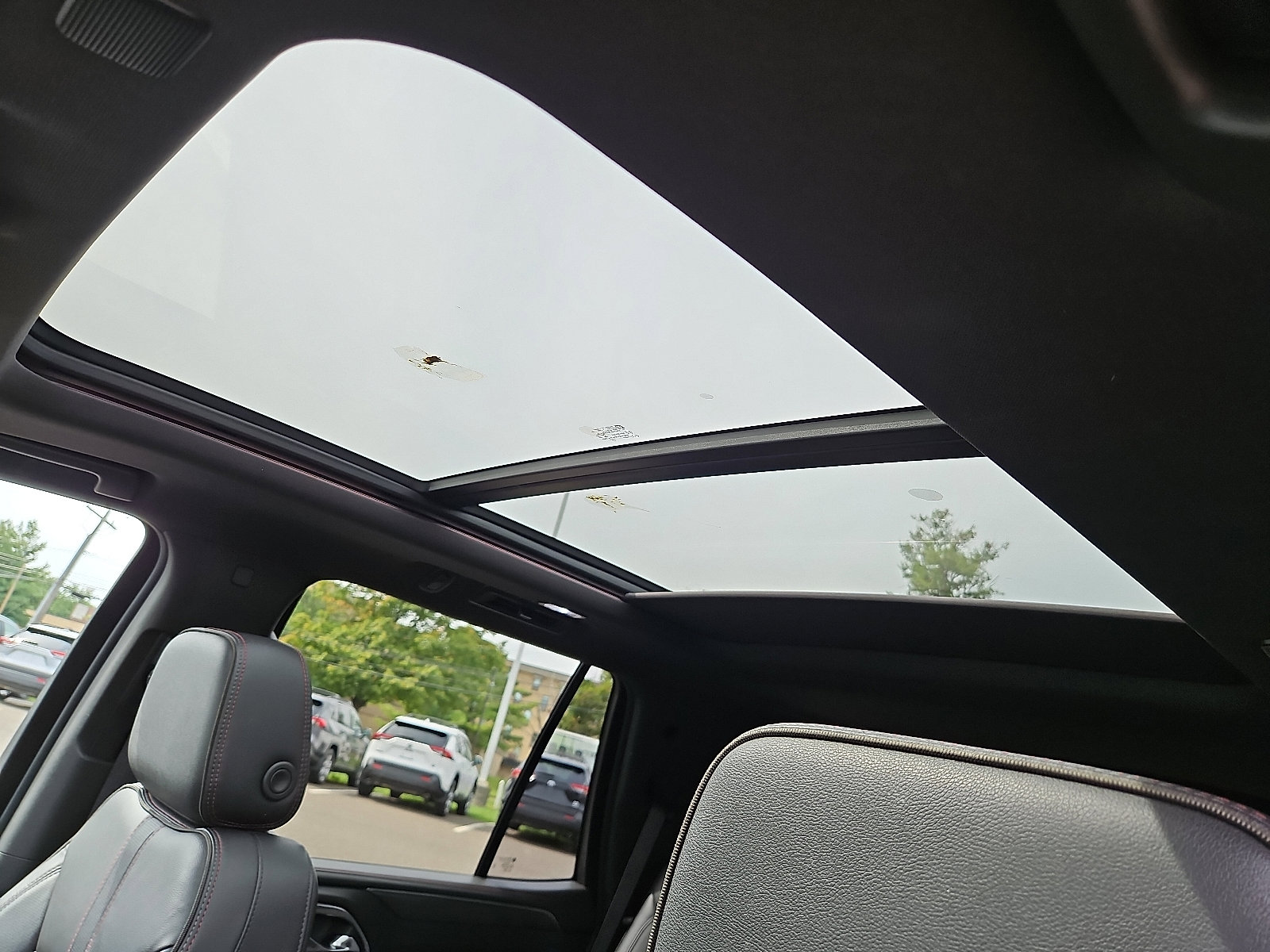 Used 2021 Chevrolet Tahoe RST w/ Luxury Package image 14