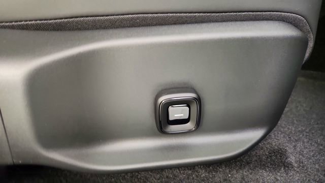 New 2026 Volvo EX30 Plus w/ Climate Package AWD/4WD image 37