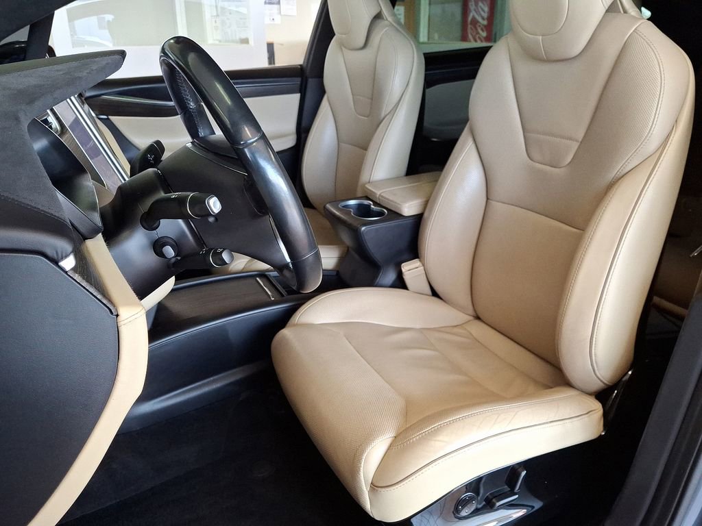 Used 2016 Tesla Model X P90D image 15