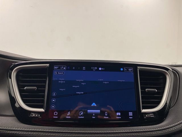 New 2026 Chrysler Pacifica Select image 11
