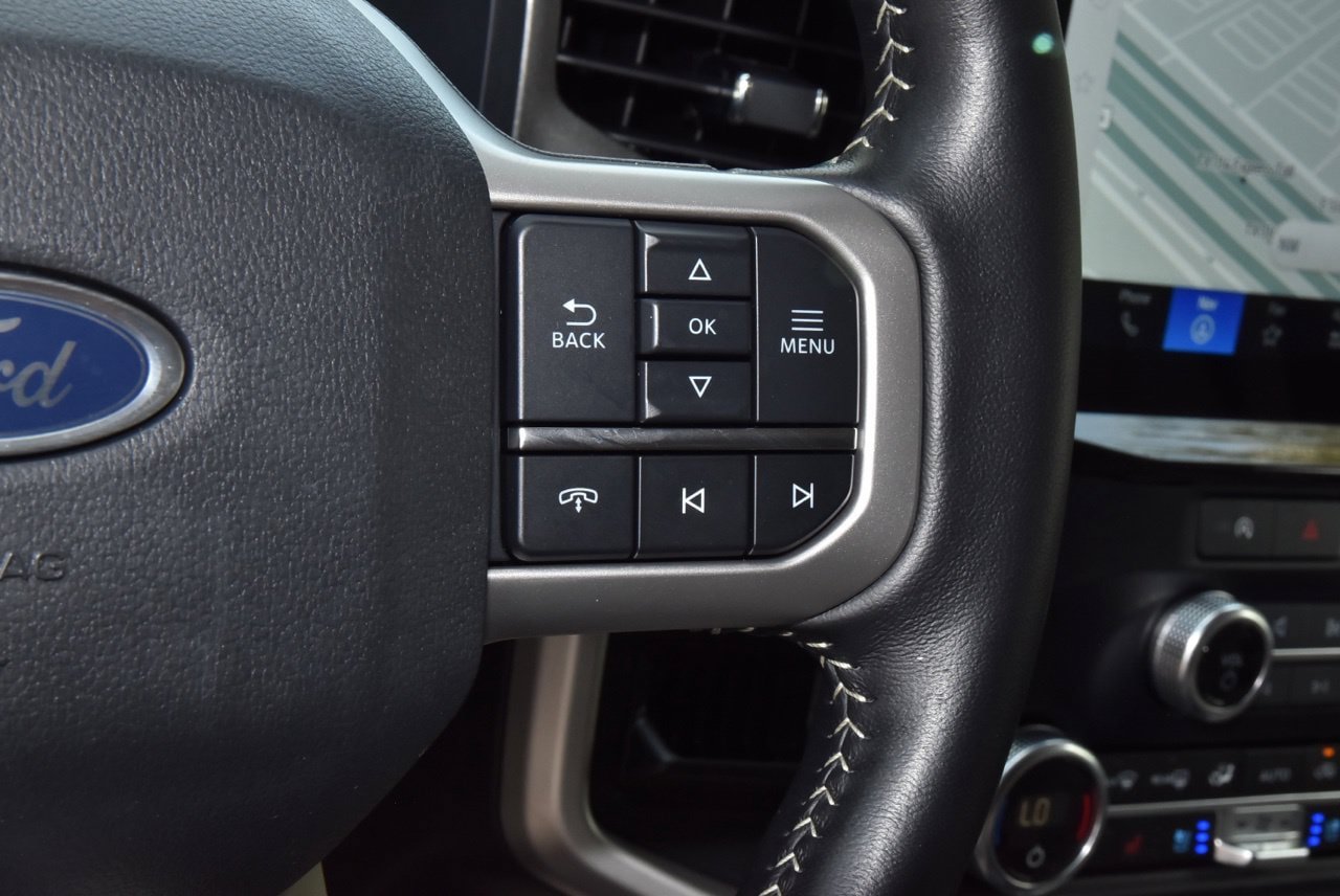 Used 2024 Ford Expedition XLT RWD image 25